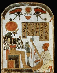 O músico de Amon Djedkhonsouiouefankh toca a harpa diante do deus Re-Horakhty. Ele canta: Adorai Re quando ele brilha. ...