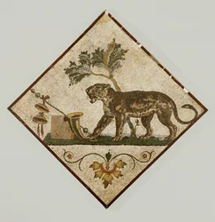 Pantera com símbolos dionisíacos. De Pompeia