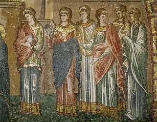 Jovens donzelas à espera de receber lã para tecer a cortina do templo (mosaico)