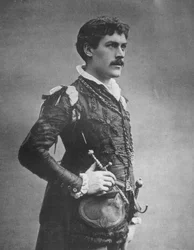George Alexander, ator britânico e gerente de teatro, como Faust, 1887
