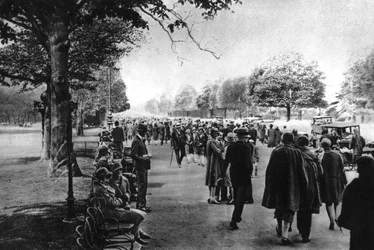 Avenue Foch que leva do Etoile ao Bois de Boulogne, Paris, 1931