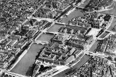 Vista geral da Ilha da Cité, Paris, 1931