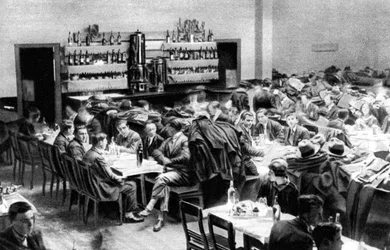 Restaurante para estudantes, Paris, 1931.