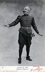 Constant Coquelin aka como Coquelin aîné (1841 - 1909) no traje de Cyrano de Bergerac (foto a p/b)
