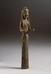 Arte etrusca: figura de ofertante (arte etrusca, uma figura ofertante, escultura em bronze da Itália, 550 AC, Dim 36 cm) Escultura em bronze, Itália 550 AC Florença, Museo Archeologico