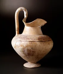Civilização etrusca: oenochoe de terracota em forma de pássaro, 600 aC Dim 23,8 cm Do sítio de Bisenzio
