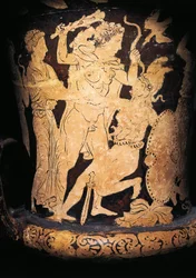 Itália, Umbria, Perugia, Calyx krater (vaso usado para misturar vinho e água) retratando Heracles atingindo uma Amazônia, pintado pela Escola Vulci, 330/300 a.C.