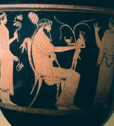 Krater (vaso grande) do Pintor Altamura, detalhe mostrando Dionísio. Cerâmica com algarismos vermelhos. Civilização Etrusca, 5-4 AC.