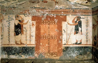 Dois caracteres saudando perto do portão simbolizando a entrada no reino da Morte (Fresco, 530 a.C.)