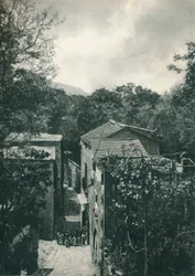Rua estreita, Capri, Itália, 1927