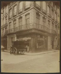 54 Rue Saint-Honoré e 1 Rue des Prouvaires, (1° Arr.)