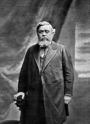 Armand Fallieres (1841-1932), presidente do Senado francês em 1899-1906 e depois presidente da República francesa em 1906-1913