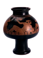 Refrigerador de vinho psykter de figura vermelha com uma cena do simpósio, grego antigo, c505-c500 aC