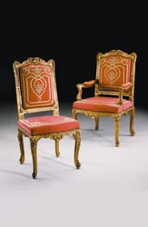 Cadeiras de um conjunto de quatorze, possivelmente francesas, no estilo Regence