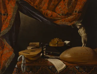 Natureza morta com instrumentos musicais, livros e esculturas