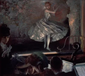 Bailarina de branco antes das luzes da ribalta