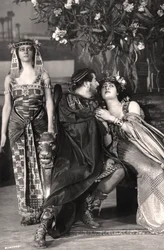 Herbert Beerbohm Tree, Constance Collier e Alice Crawford, atores ingleses, 1907.