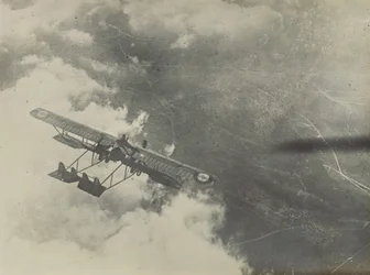 [Avião voador].
