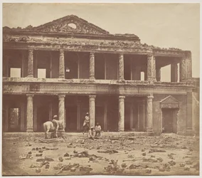 Interior da Secundra Bagh após o massacre de 2.000 rebeldes pelo 93º Highlanders e 4º Regimento Punjab