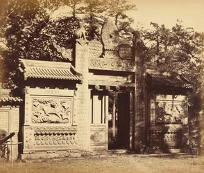 Exterior do Tomb Depot, perto de Pekin, outubro de 1860