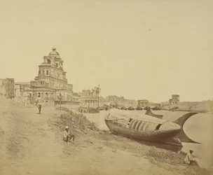 O Palácio Chattar Manzil e o Barco Real de Oude