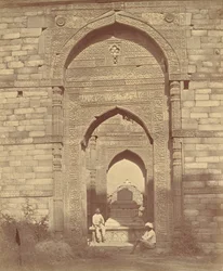 Tumba em Kutub