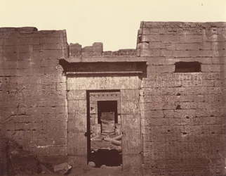 Segunda porta do Grande Templo de Medinet Habu, Tebas