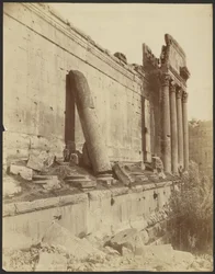 Baalbek, coluna inclinada