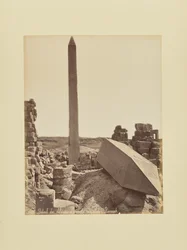Pormenor dos obeliscos e do pátio das cariátides - Karnak