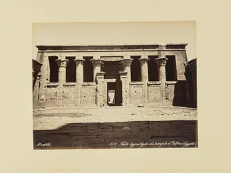 Sala hipóstila do templo de Edfu (Egito)
