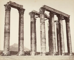 O Olympeion, ou Templo do Zeus Olímpico, na Acrópole, Atenas