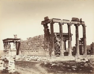 O Templo da Erectheion na Acrópole em Atenas