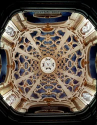 Arte Barroca: Abóbada da Igreja da Assunta decorada por Ferdinando Maria Galli dit Ferdinando Galli da Bibiena (1657-1743) Sabbioneta Itália