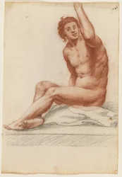 Figura masculina com o corpo virado para a esquerda, o braço esquerdo para cima, sentado sobre um pano
