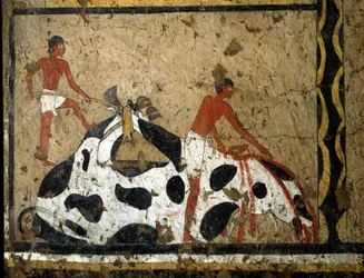 Antiquite egípcia: um touro é sacrificado diante de um sarcófago. Detrempe em barro e palha do túmulo do General e Chanceler do Rei Iti em El Ghebelen, perto de Luxor. 2200-2000 AC. Turim, museu egípcio