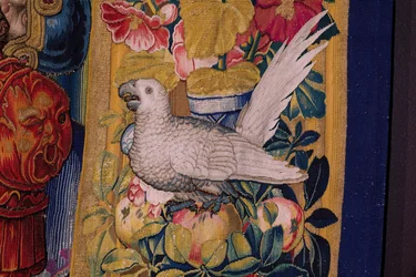 tapeçaria flamenga. Série O Apocalipse: São Miguel derrotando o dragão. Atelier Willem Dermoyen, Bruxelas. Ca 1553-1555. Detalhe.
