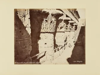 Pórtico do templo de Esneh (Egito)