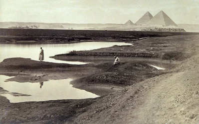 As pirâmides de Gizé, c. 1880