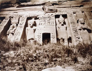 Abou-Sembil, Petit Speos, parte central da fachada, c.1853-54