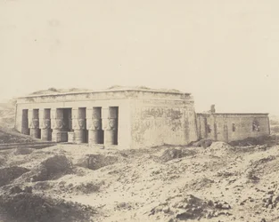 Dendera Tentyris, Templo de Athor - Vista Geral, 1851-52, impresso em 1853-54.