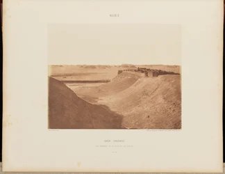 Ibrîm (Premnis). Vista geral da cidade e do deserto