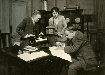 Rendição de Hornblower, 1920, 1928.