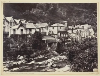 Lynmouth, casas de campo à beira-rio