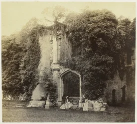 Ruïne van Raglan Castle te Monmouthshire
Castelo de Raglan. Grand Staircase (título sobre o objecto)
