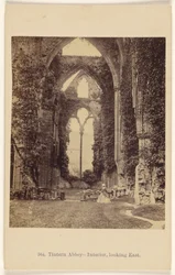 Abadia de Tintern - interior, vista para leste