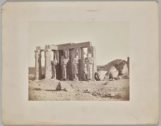Estátua caída no Ramasseum, Tebas
