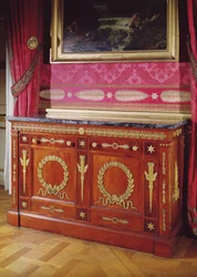 Primeira cômoda Empire Style, 1804-15 (acácia, mármore e bronze dourado)