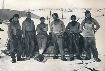 Lieut. Partido Campbells em seu retorno a Cape Evans, 7 de novembro de 1912, 1913