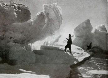 Blocos de gelo sob pressão Near Discovery Bluff, c1911, 1913