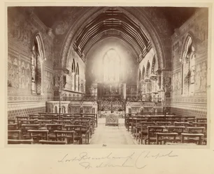 [Interior de uma igreja]